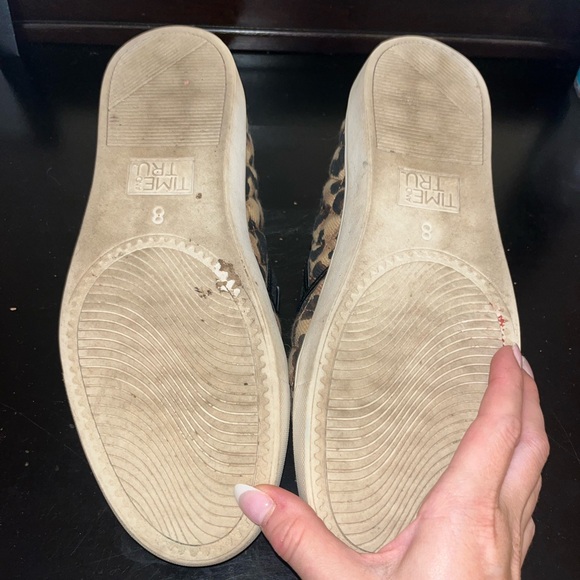 Leopard sneaker/flats - Picture 4 of 4